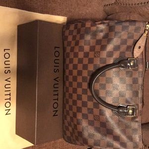 Louis Vuitton Speedy 35